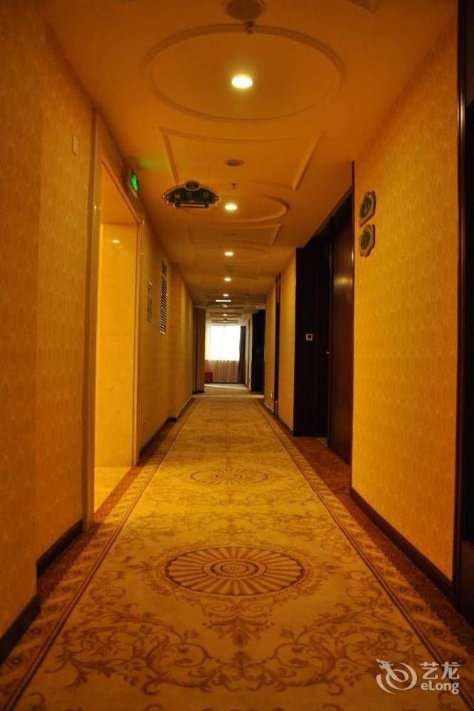 Vienna Hotel Sh Fengxian Nanqiao Jinhai Road Шанхай Экстерьер фото