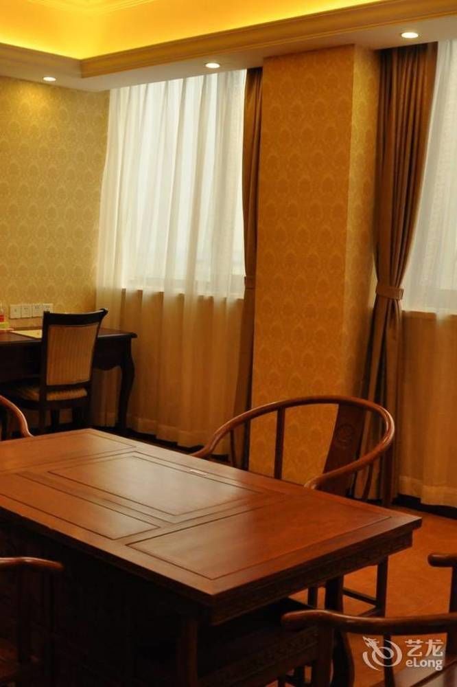 Vienna Hotel Sh Fengxian Nanqiao Jinhai Road Шанхай Экстерьер фото